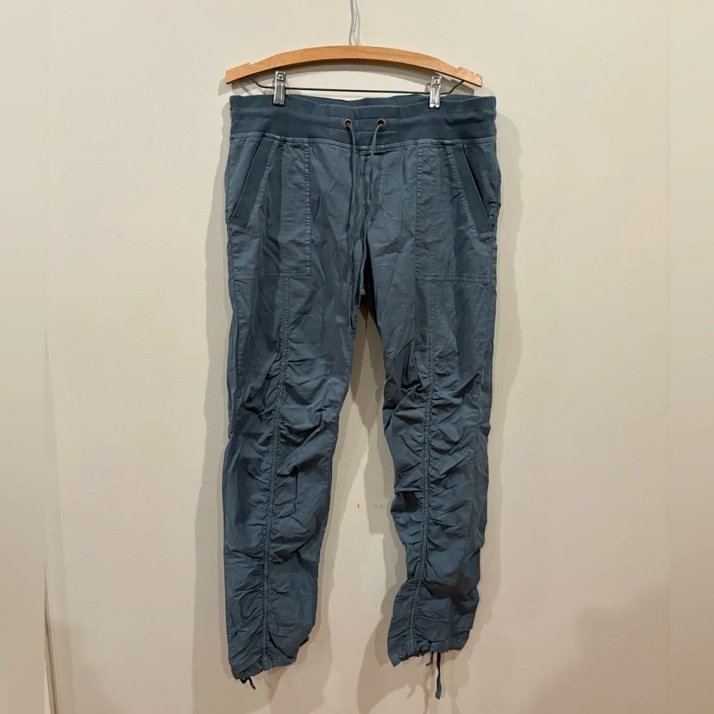 Wearables Blue Cargo Pants Size M - Picture 1 of 7